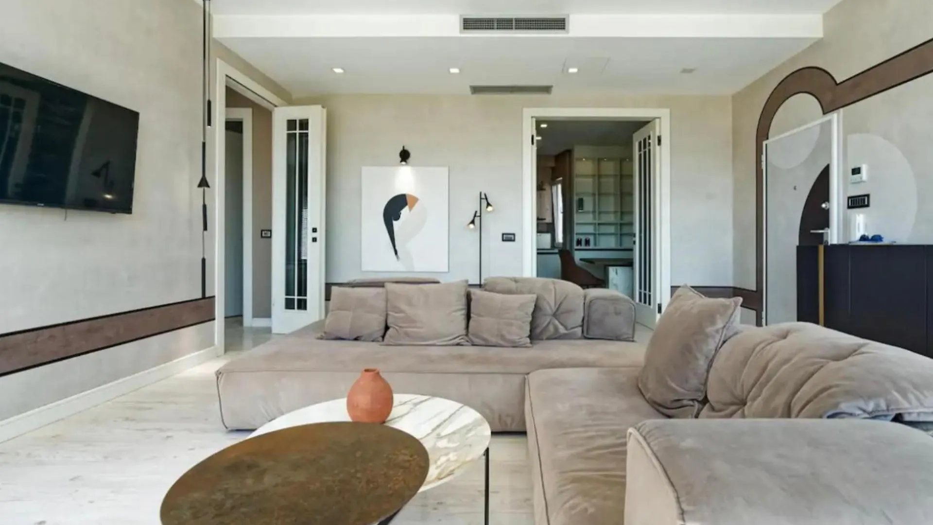Luxurious Central Apartments Tirana