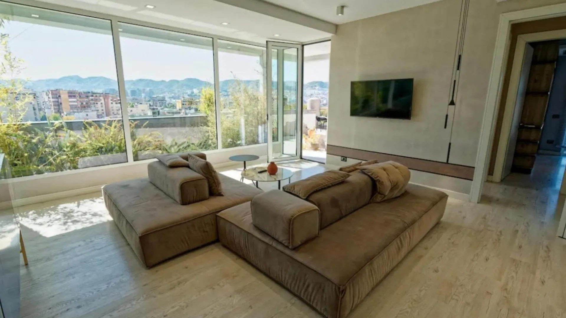 Luxurious Central Apartments Tirana